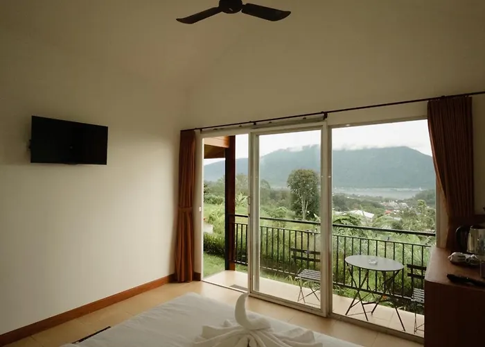 Mesari Hill Glamping Hotel *